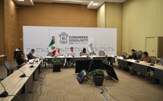 CONGRESO DEL ESTADO: Analizan iniciativas con instituciones electorales y partidos políticos.