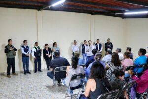 ESCUCHAN INQUIETUDES DE HABITANTES DE VILLA DE LAS TORRES