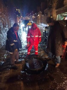 RESPONDE GOBIERNO SANMIGUELENSE EN LAS CALLES ANTE LLUVIAS; ALCALDE Y DIRECTORES ENCABEZAN RECORRIDOS