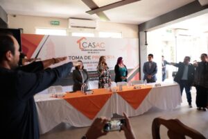MELANIE MURILLO TOMA PROTESTA A INTEGRANTES DEL COLEGIO DE ARQUITECTOS