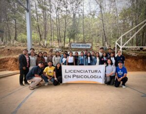 UG y Universidad Intercultural Indígena de Michoacán unen esfuerzos por la salud mental comunitaria en Carapan