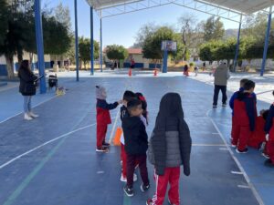 Más de 586 mil estudiantes de primaria recibirán útiles escolares y mochila gratuitos para el nuevo ciclo escolar