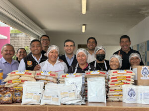 Entrega DIF Estatal insumos alimentarios  a escuela primaria en San Diego de la Unión