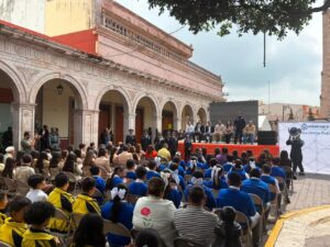 Construye Secretaría de Seguridad y Paz espacios de confianza con feria de proximidad policial en Moroleón