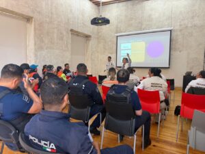 Policías turísticos de los Pueblos Mágicos fortalecen su preparación para atender a visitantes