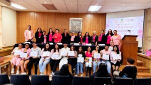 UG culmina programa de fortalecimiento cognitivo y bienestar social para mujeres supervivientes de cáncer de mama