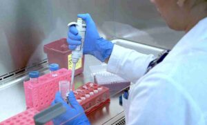 SSG analiza más de 30 mil pruebas clínicas y dar seguimiento a las enfermedades.