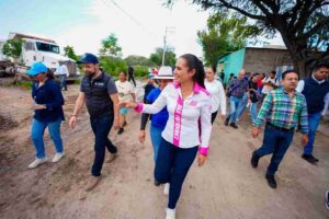 DA RESULTADOS LA ATENCIÓN PERMANENTE EN SAN JUAN DE ABAJO; AVANZAN OBRAS Y REGULARIZACIÓN CON ALE GUTIÉRREZ