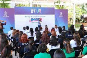 IMPULSA GOBIERNO DE IRAPUATO LA EDUCACIÓN CON LA ENTREGA DE BECASÍ 2026