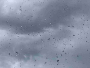 Meteorólogo de la UG anticipa lluvias y días nublados