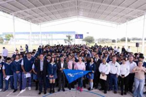 MEJORAN ESPACIOS EDUCATIVOS EN EL CECyTEG PLANTEL SILAO