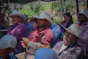 Entregan 97 aspersoras eléctricas para fortalecer al campo de Apaseo el Grande