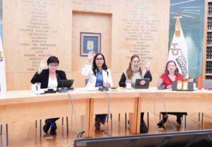 PAN impulsa protección integral para mujeres jefas de familia