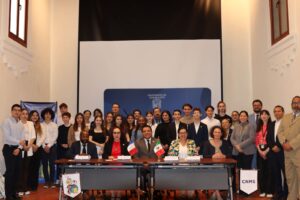 UG recibe a la delegación del Liceo Saint Joseph, de Francia