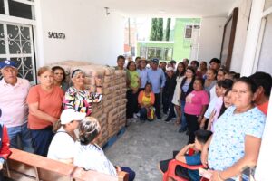APOYA GOBIERNO DE IRAPUATO MEJORAMIENTO DE INFRAESTRUCTURA EN COLONIA GANADERA