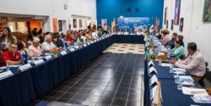 Realiza Libia Dennise gira de atención a personas migrantes en Chicago.