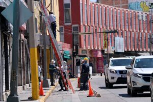 GOBIERNO DE IRAPUATO Y EMPRESAS DE TELECOMUNICACIONES MEJORAN IMAGEN URBANA DEL CENTRO