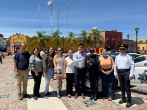 Entrega Presidente Municipal de Manuel Doblado Parque vehicular para seguridad
