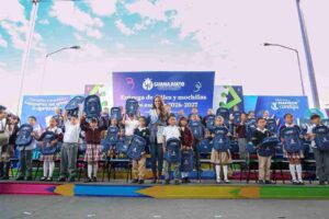 Arranca entrega de útiles escolares y mochilas en León