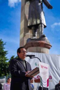 ABANDERAN ESCUELAS PRIMARAS PARA RENOVAR SU COMPROMISO CON LA PATRIA