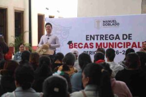 Continúa el apoyo con becas para las y los estudiantes Dobladenses.