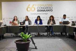 Abordan iniciativas para fortalecer la igualdad sustantiva y mejorar la atención médica de las mujeres